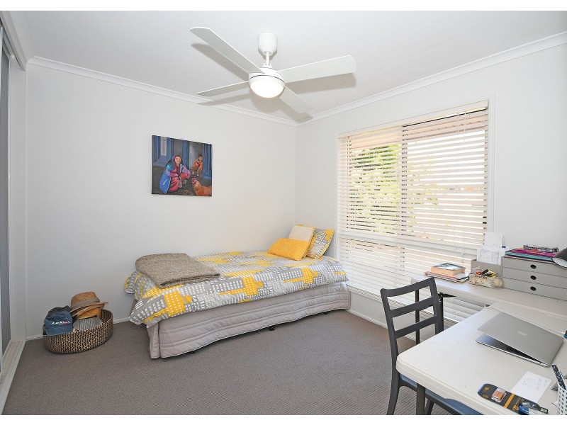 26 Prince Street, Urangan QLD 4655
