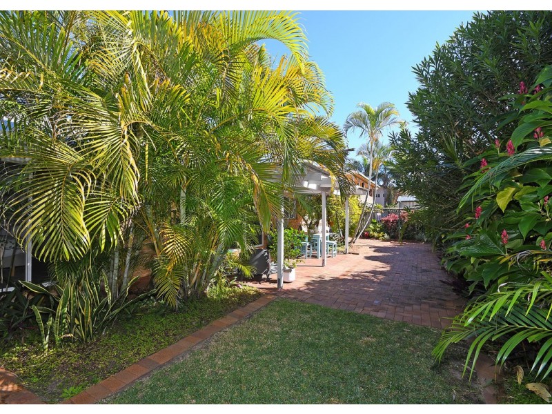 26 Prince Street, Urangan QLD 4655