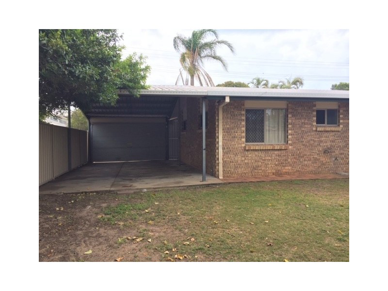 20 William Street, Urangan QLD 4655
