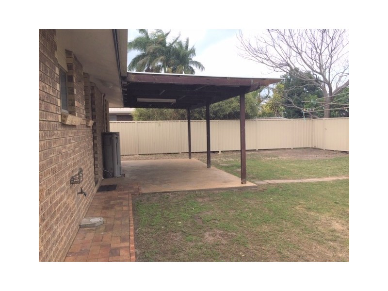20 William Street, Urangan QLD 4655