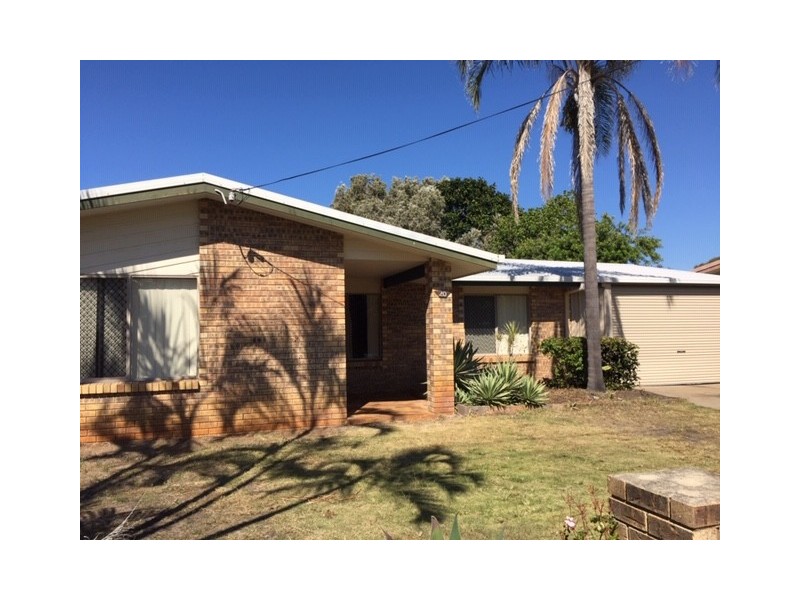 20 William Street, Urangan QLD 4655