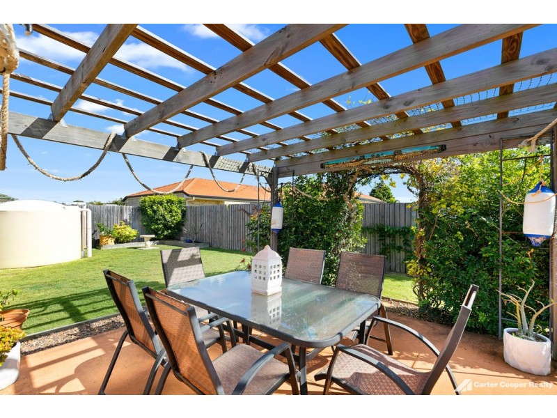 11 Spinnaker Drive, Point Vernon QLD 4655