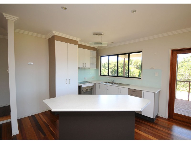 7 Chiquita Crt, Dundowran Beach QLD 4655