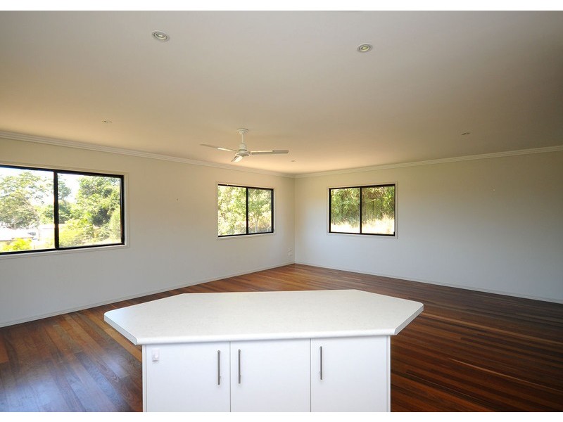 7 Chiquita Crt, Dundowran Beach QLD 4655