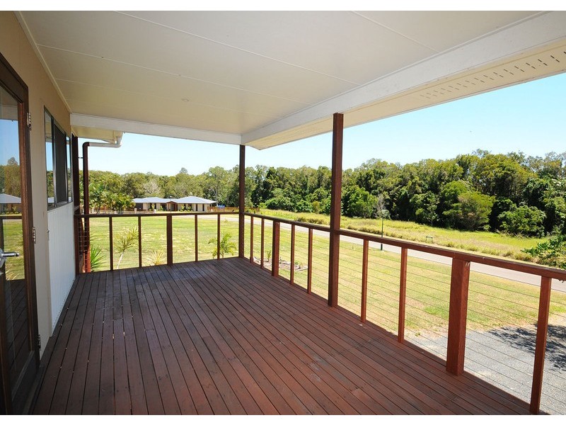 7 Chiquita Crt, Dundowran Beach QLD 4655