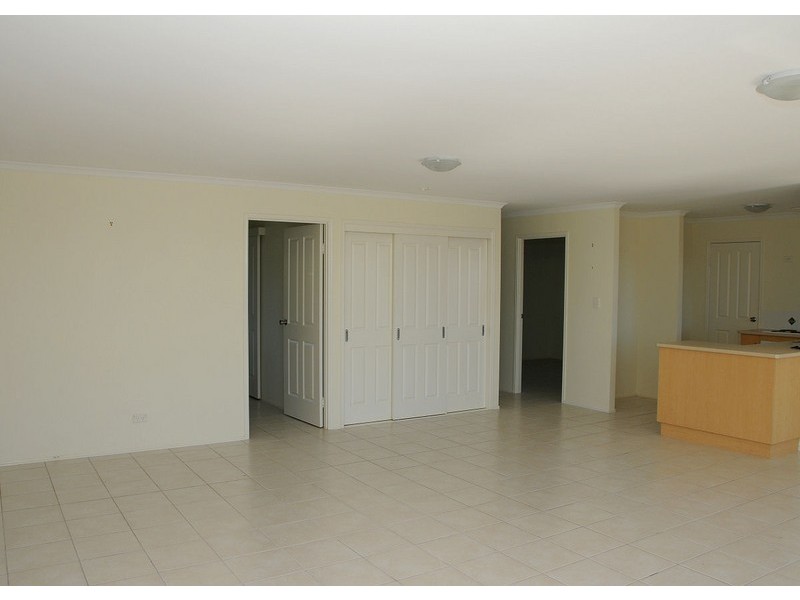 11 Julie St, Dundowran Beach QLD 4655