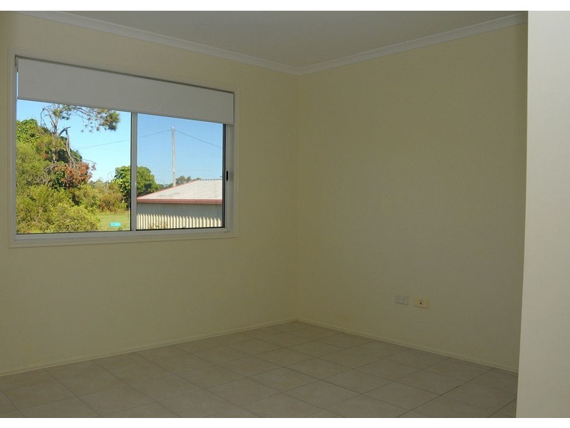 11 Julie St, Dundowran Beach QLD 4655