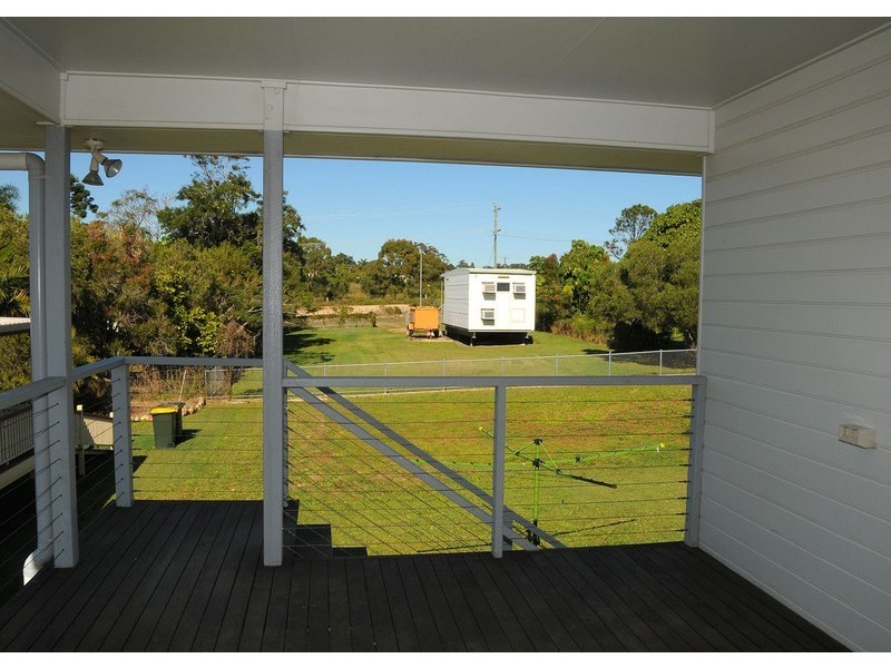 11 Julie St, Dundowran Beach QLD 4655