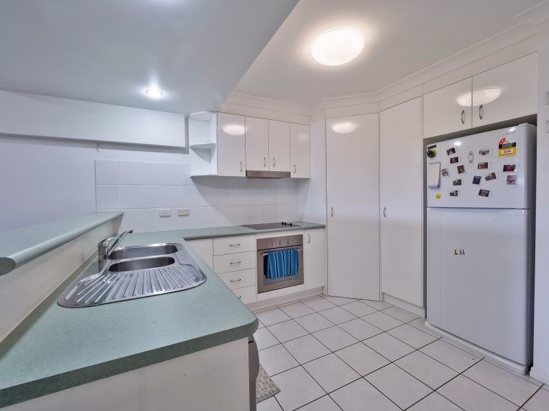 2/85 Ibis Boulevard, Eli Waters QLD 4655