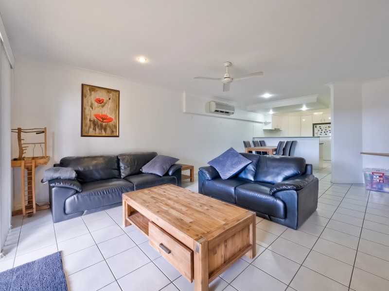 2/85 Ibis Boulevard, Eli Waters QLD 4655