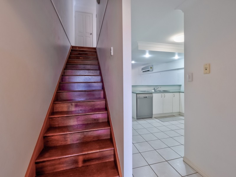 2/85 Ibis Boulevard, Eli Waters QLD 4655