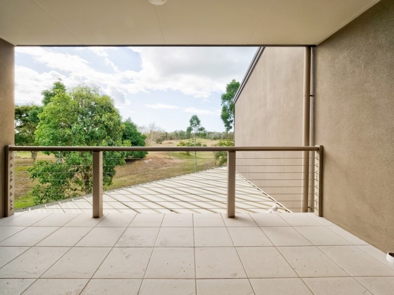 2/85 Ibis Boulevard, Eli Waters QLD 4655