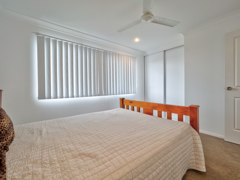 2/85 Ibis Boulevard, Eli Waters QLD 4655