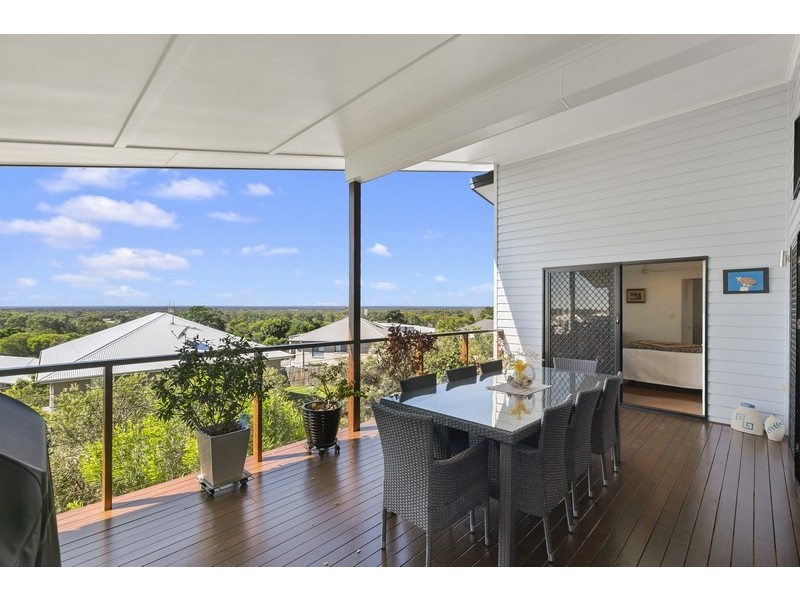 13 Sandy View Drive, Nikenbah QLD 4655