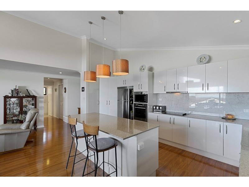 13 Sandy View Drive, Nikenbah QLD 4655