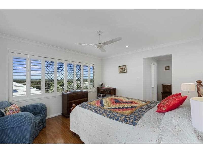 13 Sandy View Drive, Nikenbah QLD 4655