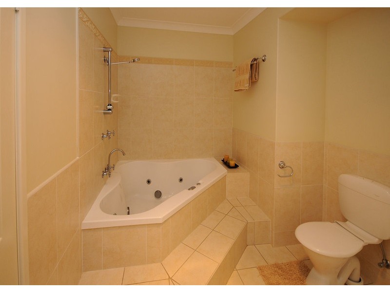 11 Kingston Close, Wondunna QLD 4655