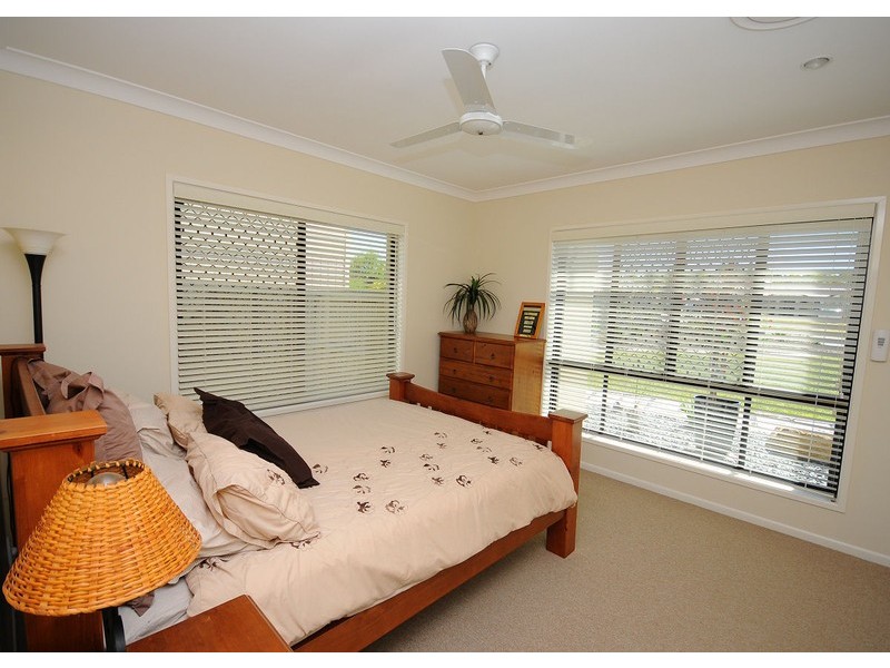 11 Kingston Close, Wondunna QLD 4655