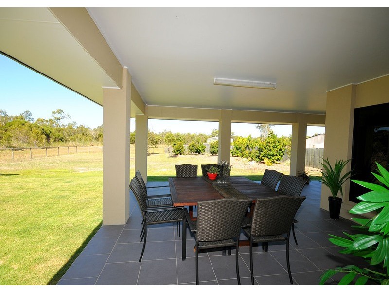 11 Kingston Close, Wondunna QLD 4655