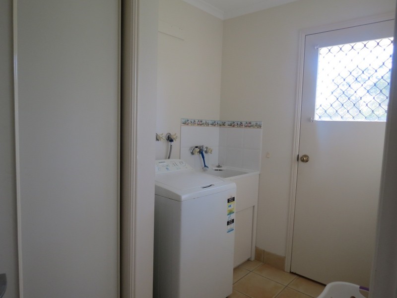 48 Senor Avenue, Urangan QLD 4655