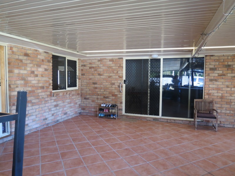 48 Senor Avenue, Urangan QLD 4655