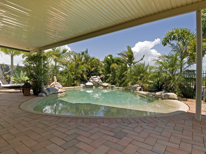 38 Bushlark Avenue, Eli Waters QLD 4655