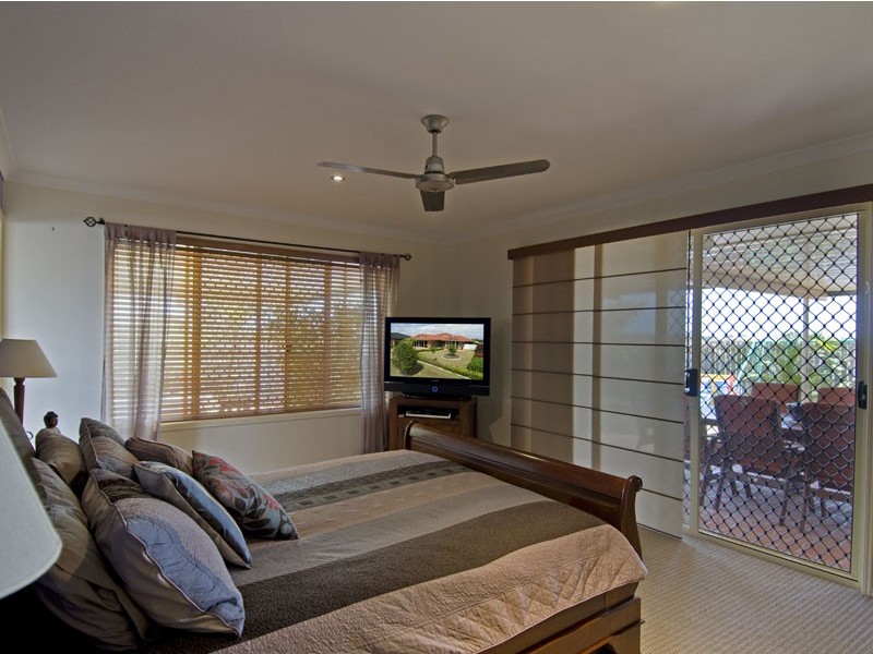 38 Bushlark Avenue, Eli Waters QLD 4655