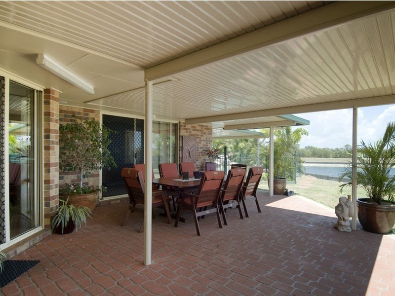 38 Bushlark Avenue, Eli Waters QLD 4655