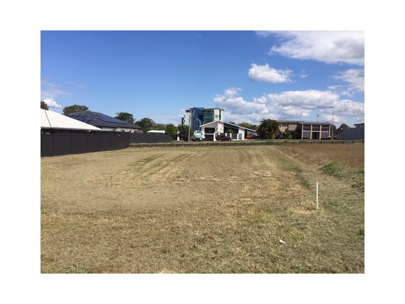 5 Swiss Court, Urangan QLD 4655