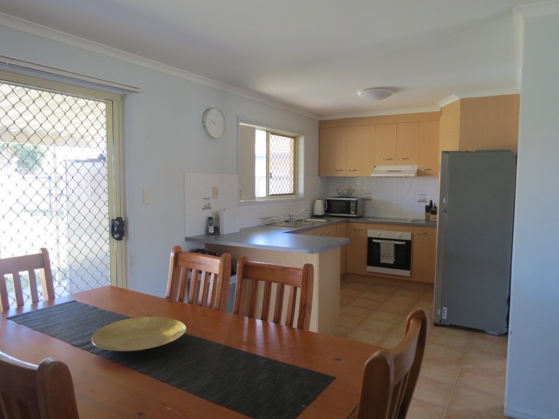 12 Sharyn Court, Point Vernon QLD 4655