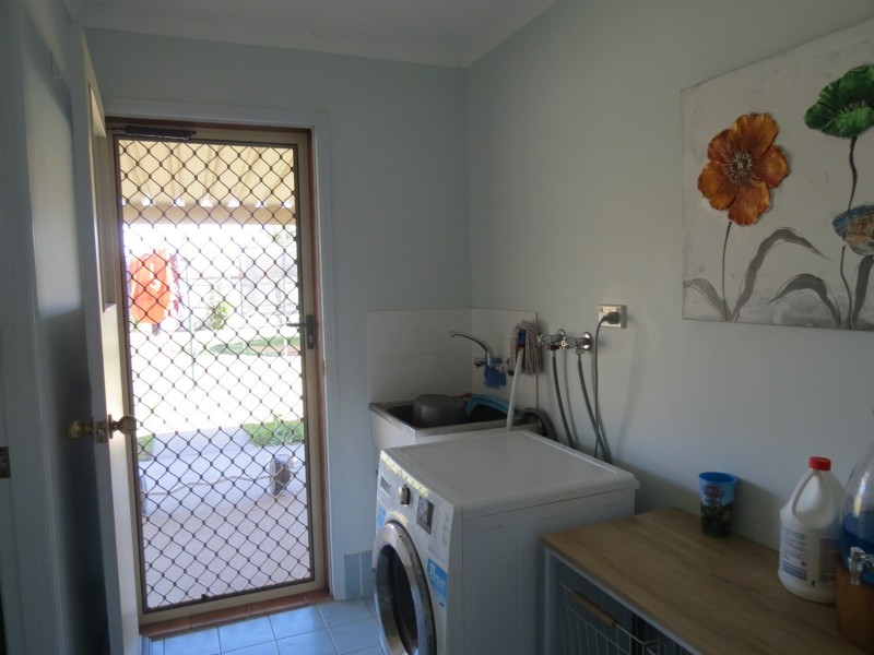 12 Sharyn Court, Point Vernon QLD 4655