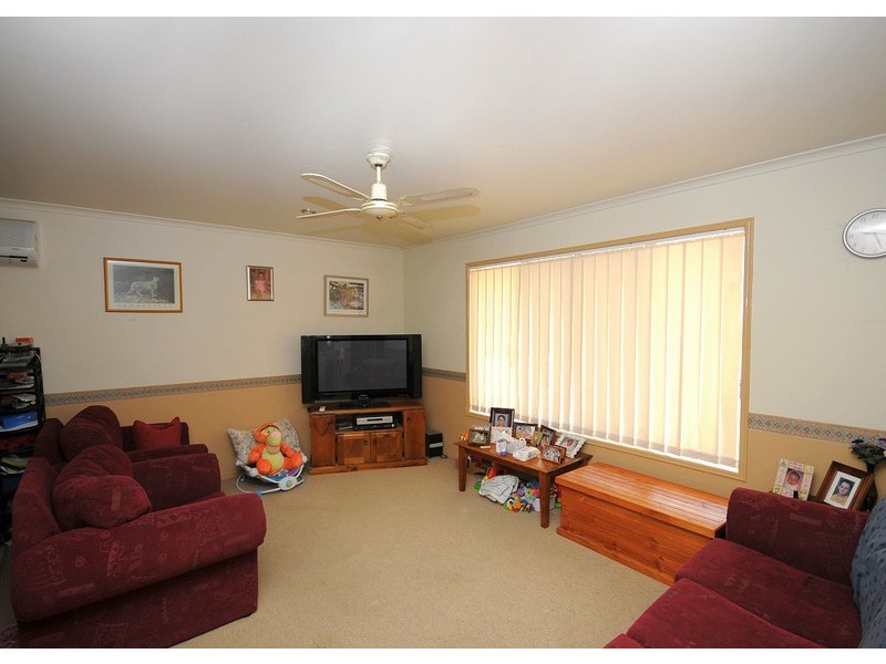 10 Deloraine Ave, Urangan QLD 4655