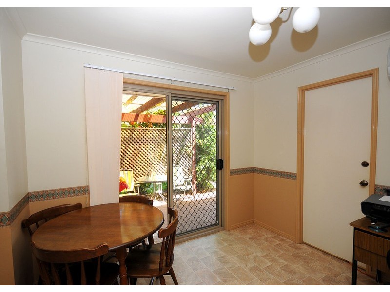 10 Deloraine Ave, Urangan QLD 4655