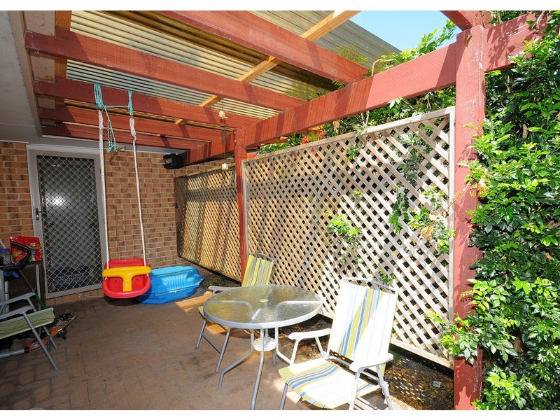 10 Deloraine Ave, Urangan QLD 4655