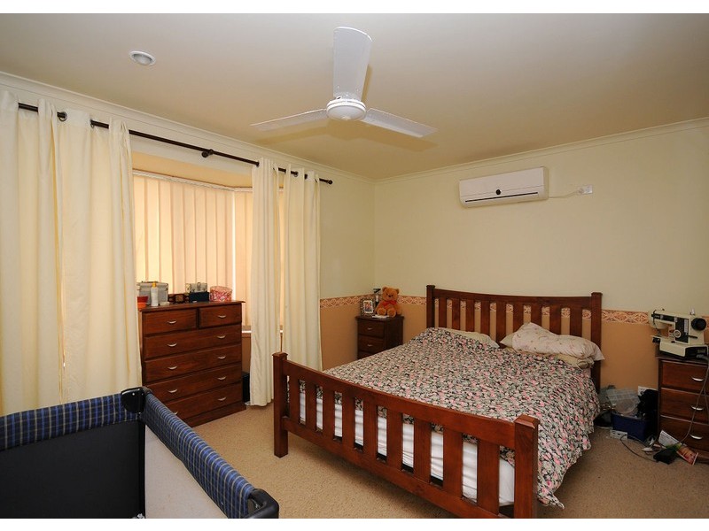 10 Deloraine Ave, Urangan QLD 4655