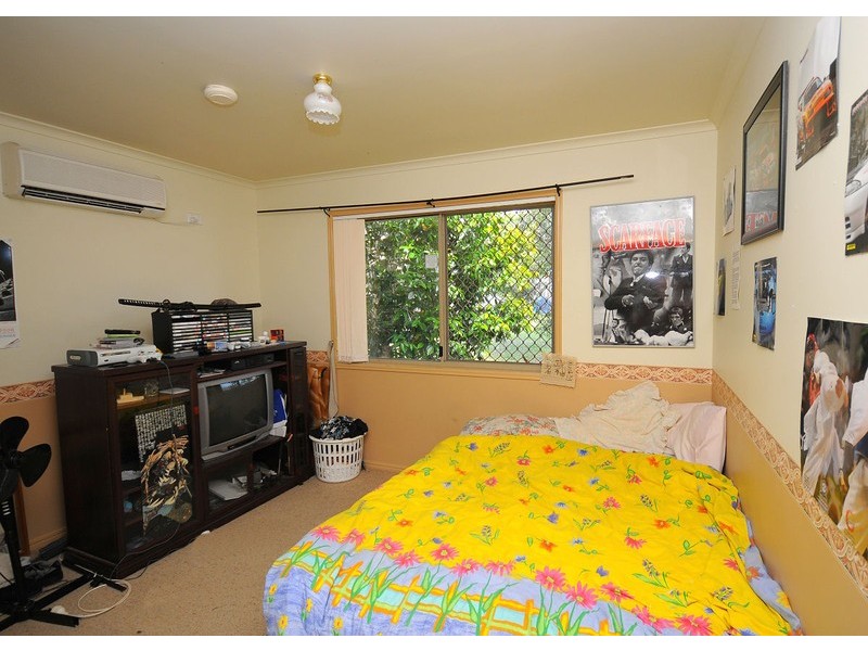 10 Deloraine Ave, Urangan QLD 4655