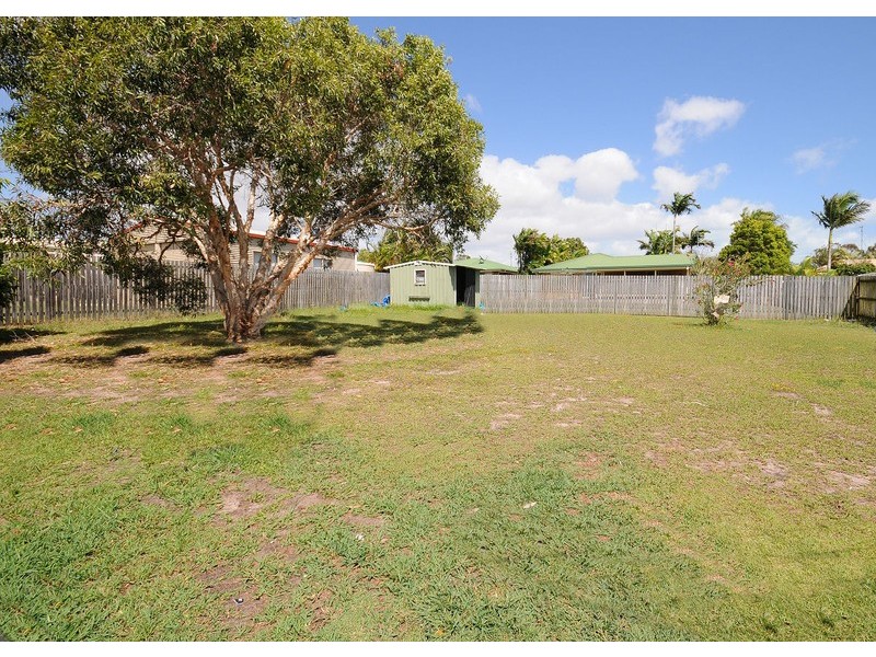 10 Deloraine Ave, Urangan QLD 4655