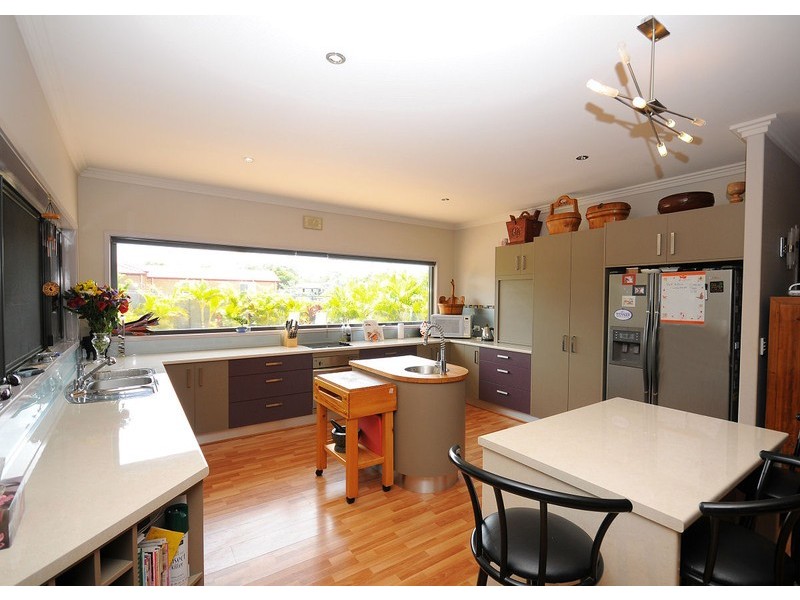5 Kingston Close, Wondunna QLD 4655