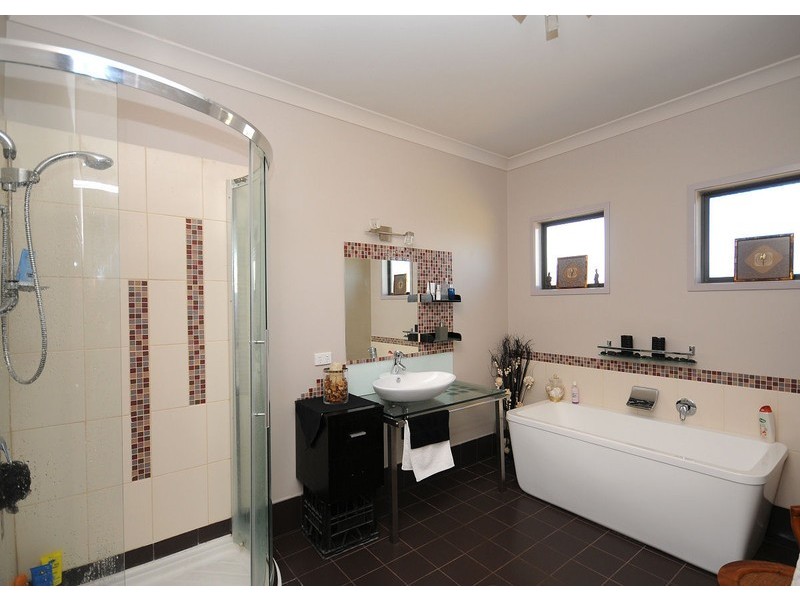5 Kingston Close, Wondunna QLD 4655