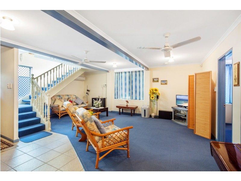 429 Esplanade, Torquay QLD 4655