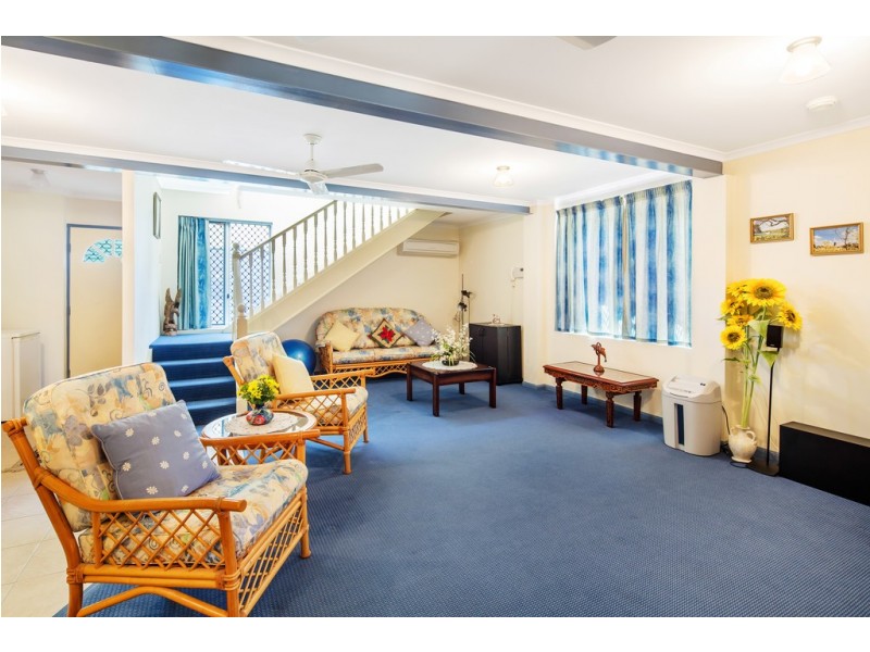 429 Esplanade, Torquay QLD 4655