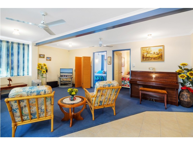 429 Esplanade, Torquay QLD 4655