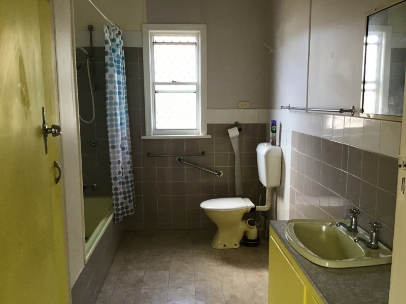 87 Esplanade, Point Vernon QLD 4655