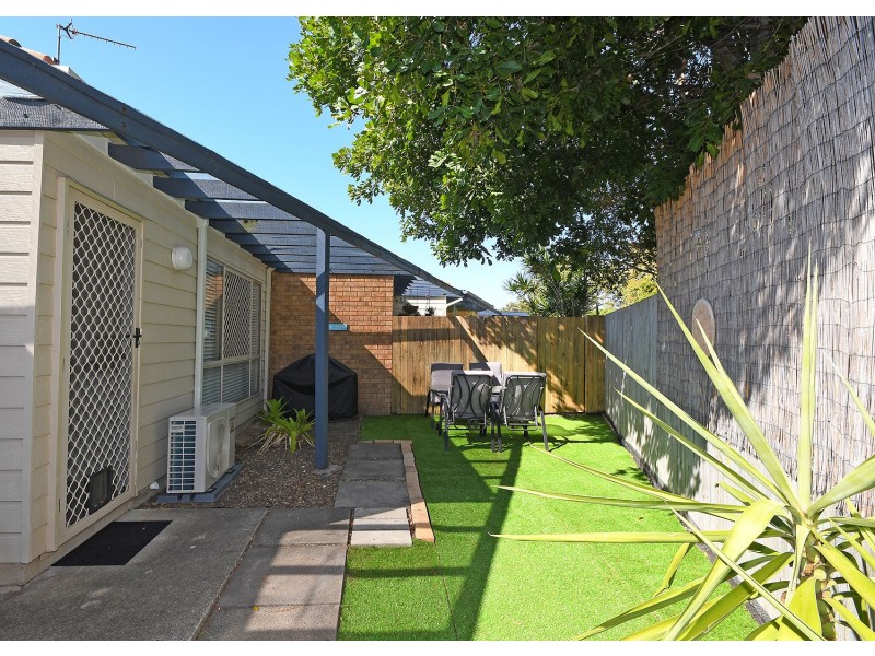 Unit 2, 7-9 Cypress Street, Torquay QLD 4655