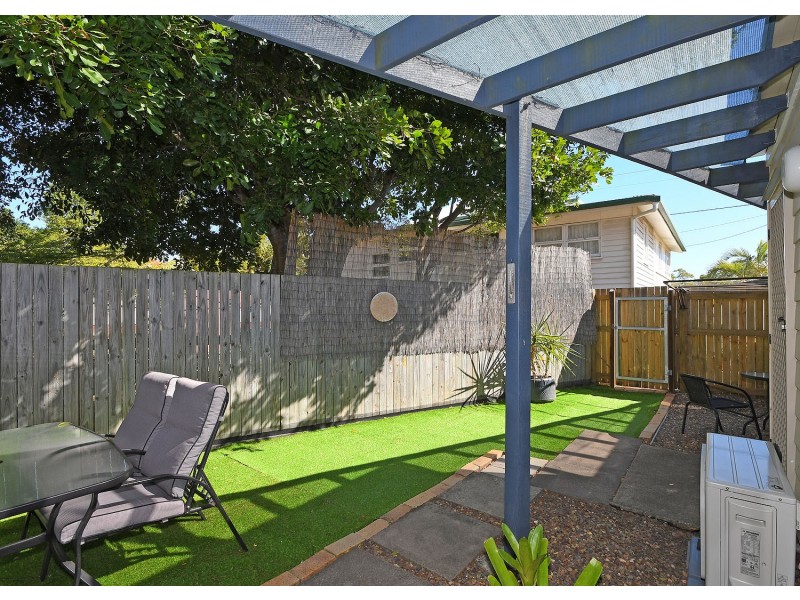 Unit 2, 7-9 Cypress Street, Torquay QLD 4655