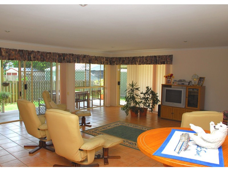 52 Winchelsea St, Pialba QLD 4655