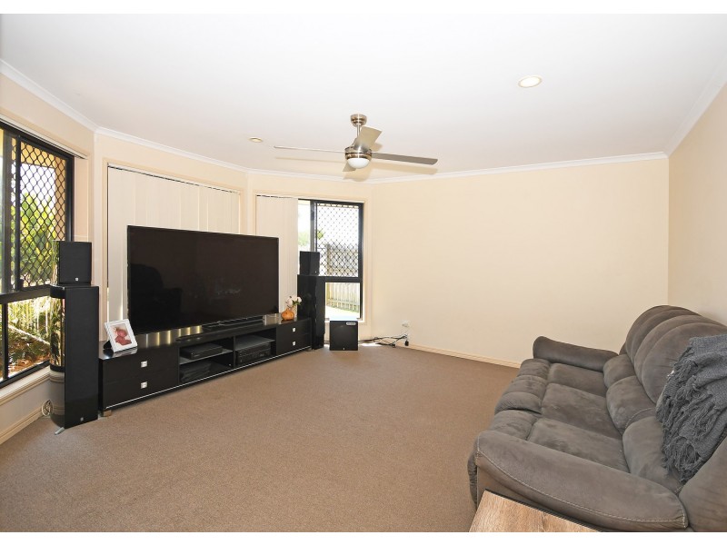 52 Endeavour Way, Eli Waters QLD 4655