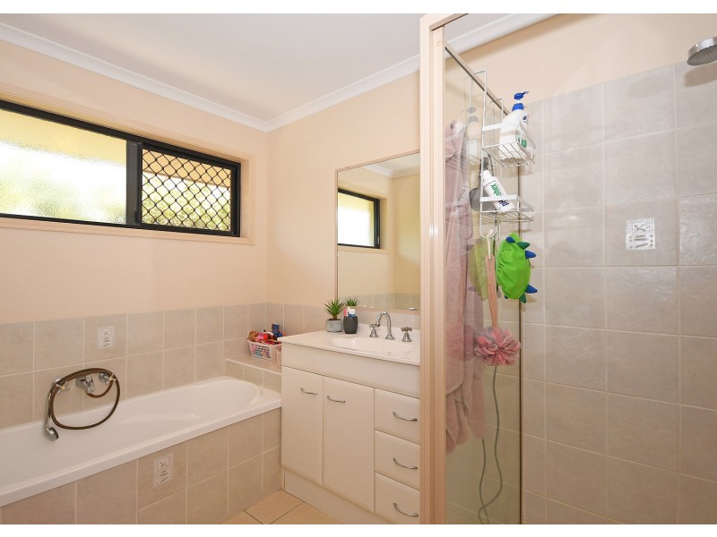 52 Endeavour Way, Eli Waters QLD 4655