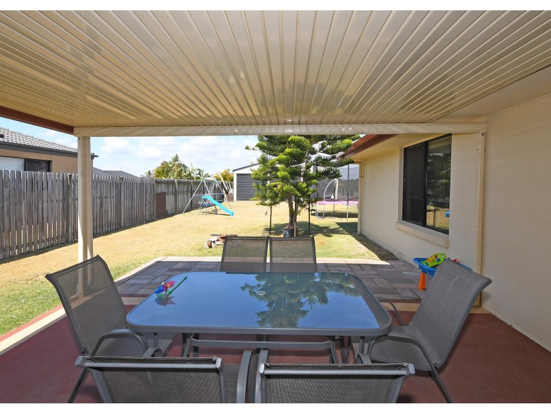 52 Endeavour Way, Eli Waters QLD 4655