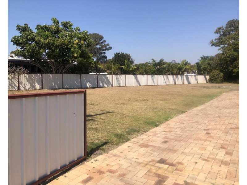 47 King Street, Urangan QLD 4655